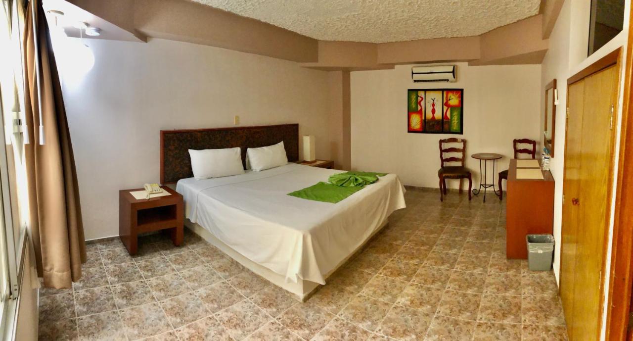 Hotel Del Camino Real El Grullo 外观 照片