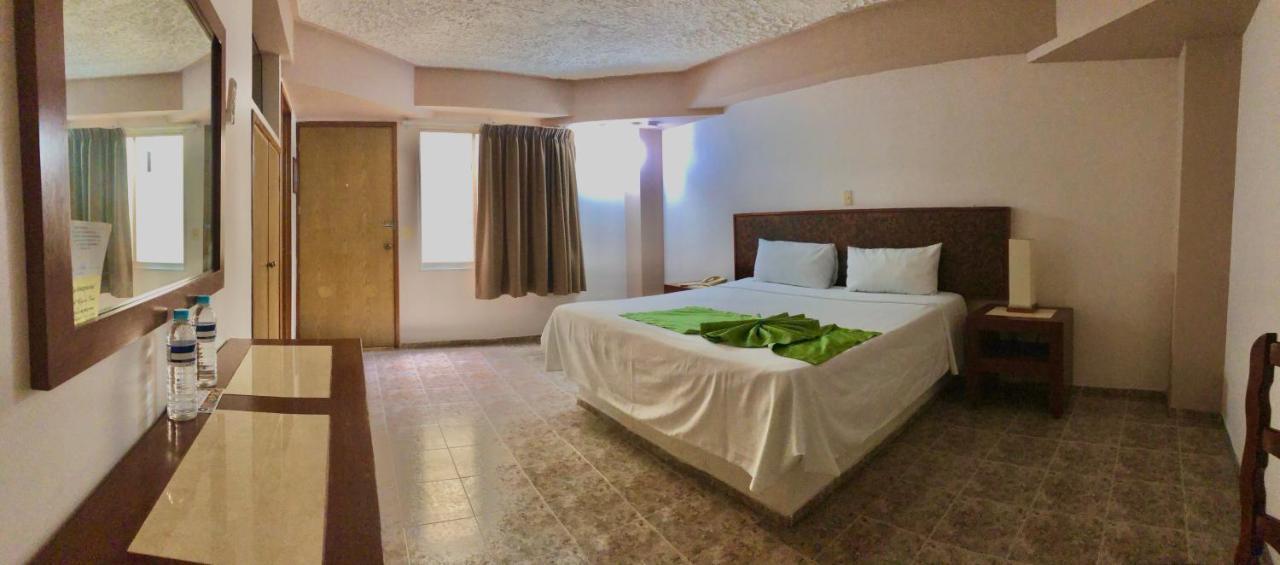 Hotel Del Camino Real El Grullo 外观 照片