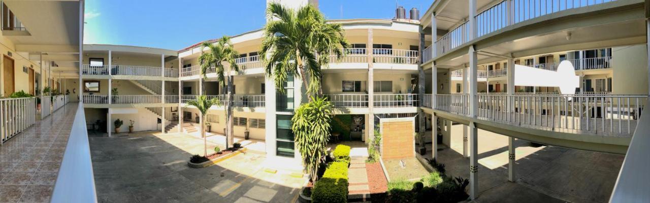 Hotel Del Camino Real El Grullo 外观 照片